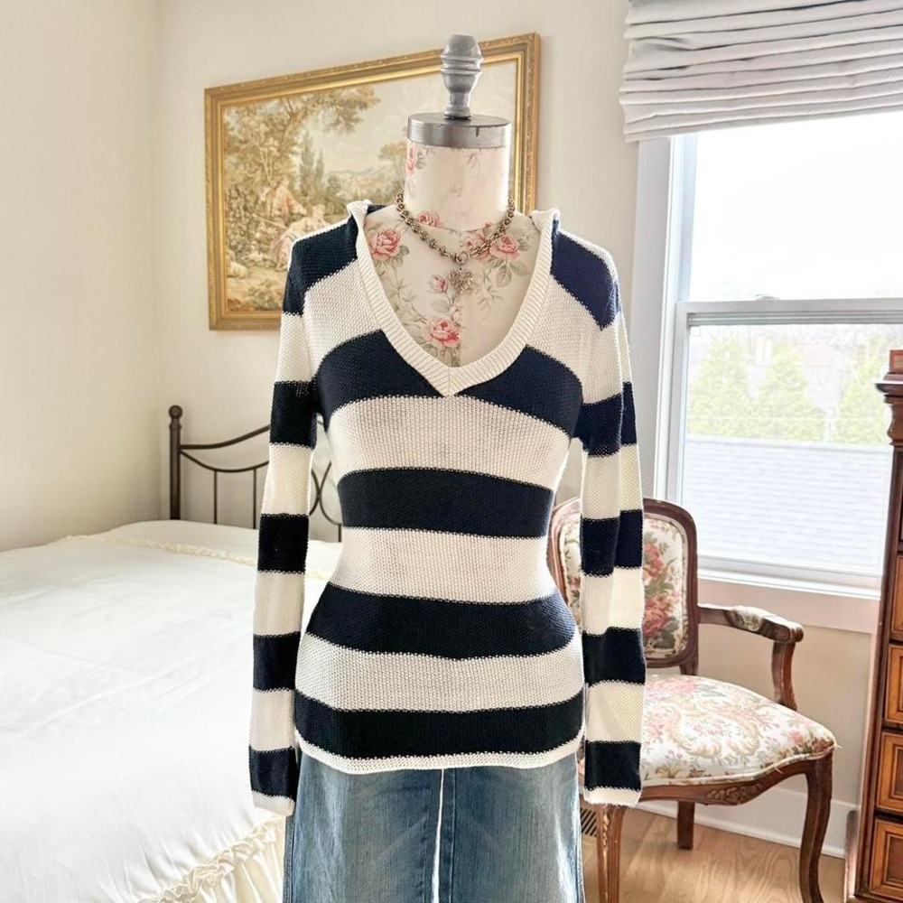 y2k american rag black and cream striped v neck sweater size medium